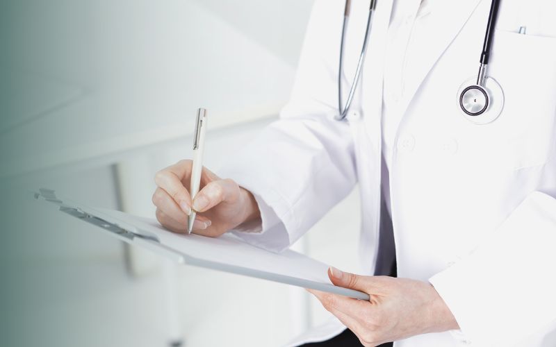 چرا نباید خونریزی مقعدی را نادیده گرفت؟ هشدار پزشکان دکتر سعید نجاری لیزر بواسیر