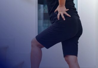 درد ناگهانی لگن هنگام راه رفتن؛ ۵ زنگ خطر که باید جدی گرفت