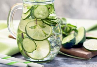 آب خیار؛ سادهترین راه برای کاهش التهاب مفاصل و بازسازی غضروف آب خیار؛ سادهترین راه برای کاهش التهاب مفاصل و بازسازی غضروف