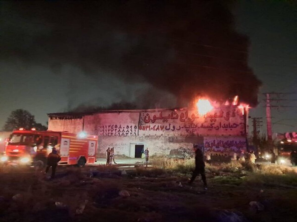 آتشسوزی هولناک یک کارخانه در جاده ساوه/ آخرین آمار قربانیان آتشسوزی هولناک یک کارخانه در جاده ساوه/ آخرین آمار قربانیان