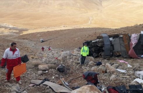 آخرین وضعیت حادثه واژگونی اتوبوس تهران–یاسوج؛ ۴ فوتی و ۱۷ مصدوم