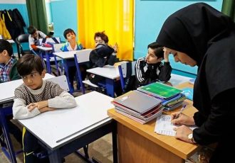 آموزش حضوری در مدارس گلستان ادامه دارد