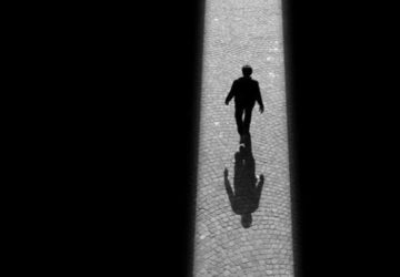 اساس رنج تمایل به پایداری است