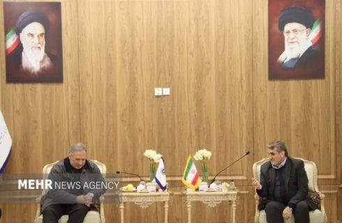 استاندار سمنان خواستار اصلاح قوانین اقتصادی وافزایش اختیارات استانی شد