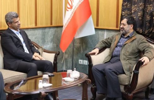 استاندار قم: تأمین زمین برای احداث مجموعه تخصصی تکواندو پیگیری می‌شود