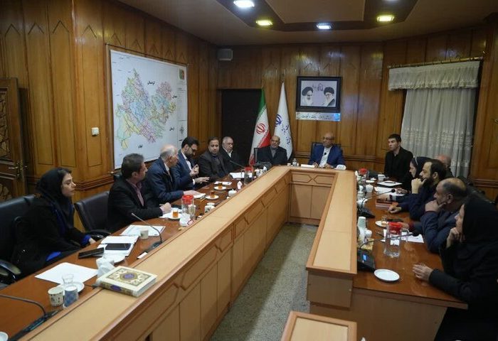 استاندار کرمانشاه بر حمایت همه‌جانبه از بیماران خاص تأکید کرد