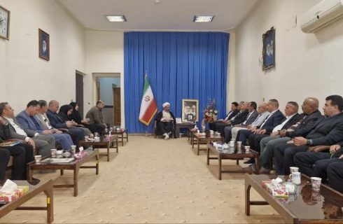 امام جمعه ایلام:پیوند ایران و عراق سدی محکم در برابر نظام استکباری است