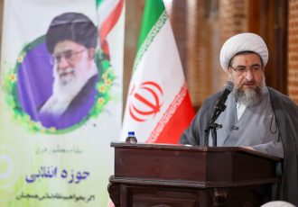 امام جمعه تبریز: محبت و رحمت، پایه استحکام خانواده است امام جمعه تبریز: محبت و رحمت، پایه استحکام خانواده است