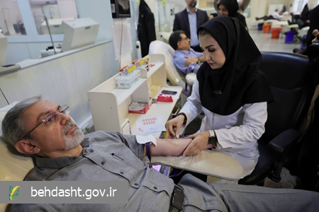 اهدای خون مشاور عالی وزیر بهداشت و معاونان وزارت بهداشت
