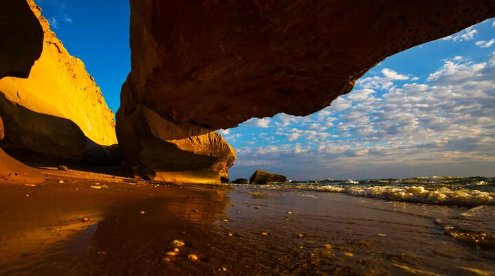 ایجاد کمپ و شب‌مانی در سواحل پارسیان ممنوع شد