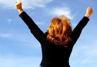 با این تکنیک ها مغزتان را از گذشته رها کنید و آیندهای تازه بسازید با این تکنیک ها مغزتان را از گذشته رها کنید و آیندهای تازه بسازید