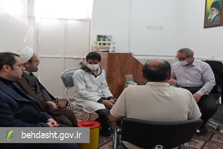 با حضور پزشکان گروه جهادی سفیران سلامت دانشگاه علوم پزشکی قم در زندان مرکزی، ۳۰۱ نفر از مددجویان زندانی درمان شدند