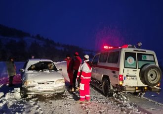 بارش برف و کولاک شدید در ۱۳ استان کشور / هلال احمر هشدار داد