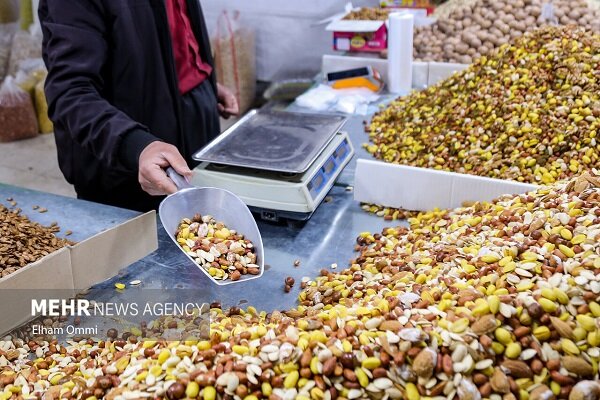 بازار شب یلدای لرستان زیر ذره بین نظارتی