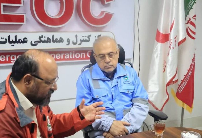 بازدید استاندار هرمزگان از مرکز EOC جمعیت هلال‌احمر استان هرمزگان