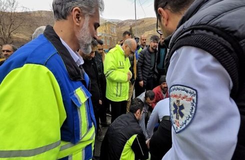 برخورد خودروی پژو با دیوار و مصدومیت ۳ نفر در ارومیه