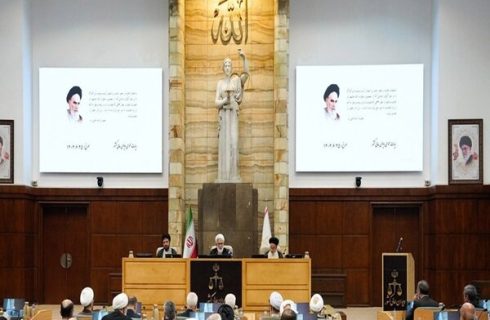 بررسی دو پرونده اصراری کیفری در جلسه هیئت عمومی دیوان عالی کشور بررسی دو پرونده اصراری کیفری در جلسه هیئت عمومی دیوان عالی کشور