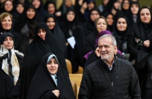 بزرگداشت مقام زن با حضور رئیس جمهور برگزار شد