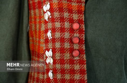 بسیاری به جای تولید، سرمایه را به طلا و ارز می‌برند