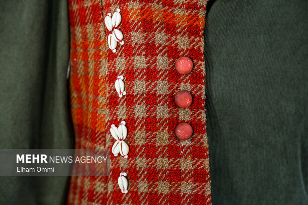 بسیاری به جای تولید، سرمایه را به طلا و ارز می‌برند