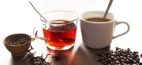 تاثیر مثبت چای و اثر منفی قهوه بر سلامت استخوان‌ این افراد