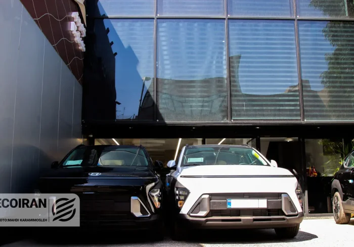 تعرفه واردات خودرو تا پایان ۱۴۰۵ اعلام شد/ خودروهای با حجم موتور بیش از ۳۰۰۰ سی‌سی، شامل ۱۶۵ درصد حقوق ورودی شدند
