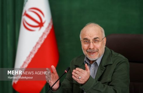 تقدیر از شخصیت های فرهنگی تجلیل از سرمایه های کشور است