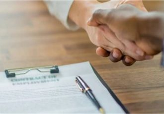 تنظیم قراردادها و شرط داوری: راهنمای کامل برای جلوگیری از اختلافات حقوقی