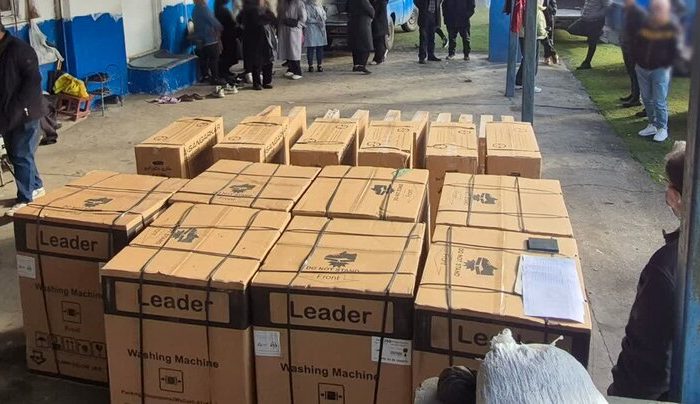 توزیع ۳۱ دستگاه لوازم ضروری منزل بین مددجویان کمیته امداد در آستارا