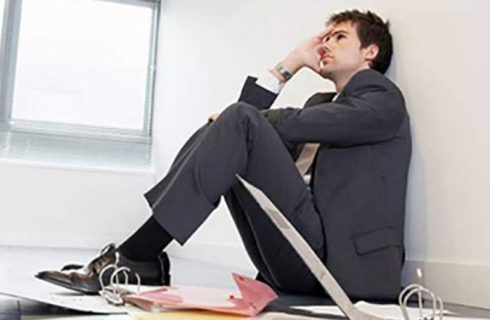 حس انجام هیچ کاری را ندارید؟ ۷ نکته برای غلبه بر بیلذتی حس انجام هیچ کاری را ندارید؟ ۷ نکته برای غلبه بر بیلذتی