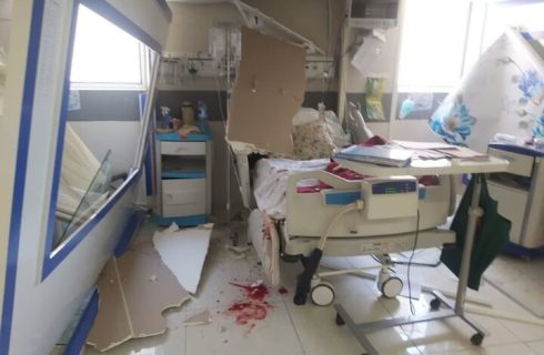 حماسه کادر درمان و داروسازی در بحران جنگ تحمیلی۱۲ روزه حماسه کادر درمان و داروسازی در بحران جنگ تحمیلی۱۲ روزه