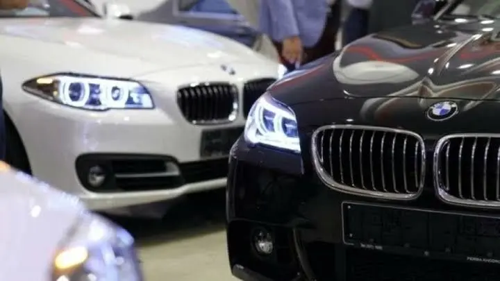 خداحافظی خودروهای لوکس و نیمهلوکس با بنزین سهمیهای؛ حذف کارت سوخت ماشینهای بالای ۱۳۰۰ سیسی خداحافظی خودروهای لوکس و نیمهلوکس با بنزین سهمیهای؛ حذف کارت سوخت ماشینهای بالای ۱۳۰۰ سیسی