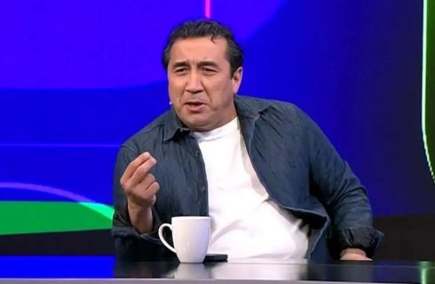 خداداد عزیزی برای استفاده از الفاظ رکیک جریمه شد خداداد عزیزی برای استفاده از الفاظ رکیک جریمه شد