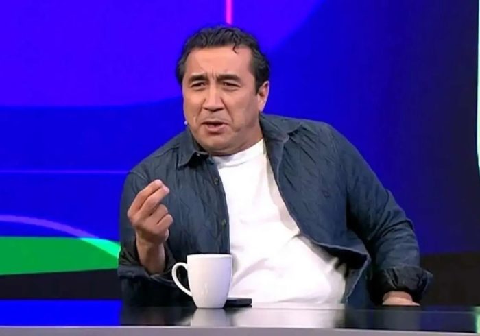 خداداد عزیزی برای استفاده از الفاظ رکیک جریمه شد