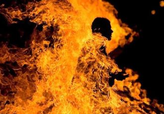 خودسوزی یک مرد مقابل دادگستری کرج/ علت حادثه چه بود، پرونده مهریه یا دعوای ملکی؟ خودسوزی یک مرد مقابل دادگستری کرج/ علت حادثه چه بود، پرونده مهریه یا دعوای ملکی؟