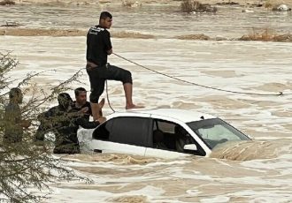 دختر ۹ ساله قربانی سیلاب شد/ خواهر ۵ ساله با کمک مردم نجات یافت دختر ۹ ساله قربانی سیلاب شد/ خواهر ۵ ساله با کمک مردم نجات یافت