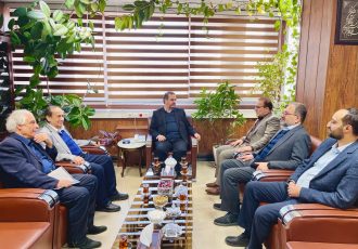 در دیدار رئیسکل سازمان نظام پزشکی با رئیس سازمان تعزیرات حکومتی تأکید شد: لزوم تکریم جامعه پزشکی و توجه به قیمت تمامشده خدمات در رسیدگیها در دیدار رئیسکل سازمان نظام پزشکی با رئیس سازمان تعزیرات حکومتی تأکید شد: لزوم تکریم جامعه پزشکی و توجه به قیمت تمامشده خدمات در رسیدگیها