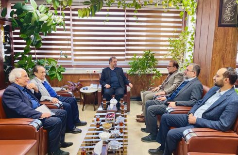 در دیدار رئیسکل سازمان نظام پزشکی با رئیس سازمان تعزیرات حکومتی تأکید شد: لزوم تکریم جامعه پزشکی و توجه به قیمت تمامشده خدمات در رسیدگیها در دیدار رئیسکل سازمان نظام پزشکی با رئیس سازمان تعزیرات حکومتی تأکید شد: لزوم تکریم جامعه پزشکی و توجه به قیمت تمامشده خدمات در رسیدگیها