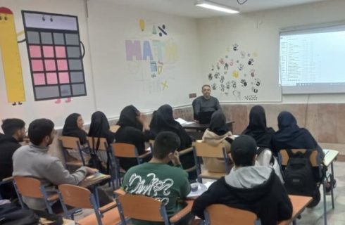 دشتی‌زاده: دانش‌آموزان خارگی برای کنکور توانمند می‌شوند