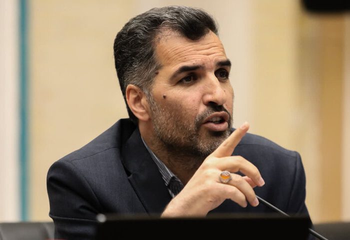 دهقانی زاده: احقاق حقوق دولتی معادن یزد نیازمند همراهی دولت و مجلس است