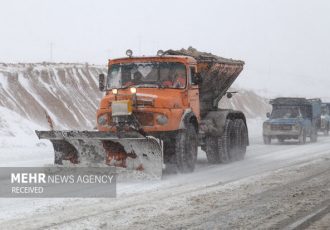 راه دسترسی ۷۰ روستای دلفان به علت بارش برف مسدود شد