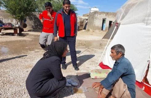 روایت فداکاری بانوی پزشک لامردی در دل سیلاب