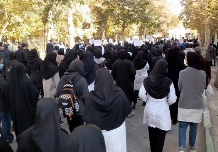 سنگ‌اندازی سازمانهای دولتی در مسیر اجرای مصوبات کارگروه ویژه پرستاری رئیس جمهور