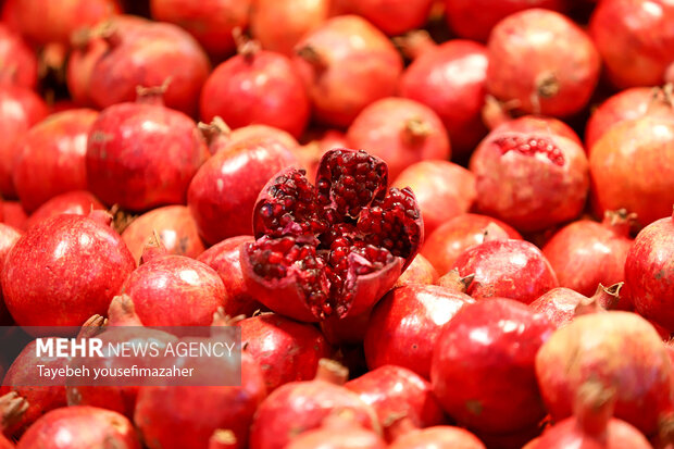 شب یلدا را هوشمندانه بگذرانیم؛ نه پرخوری، نه حذف دورهمی