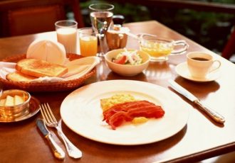 صبحانه ای محبوب و خوشمزه که فشار خون شما را بالا میبرد صبحانه ای محبوب و خوشمزه که فشار خون شما را بالا میبرد