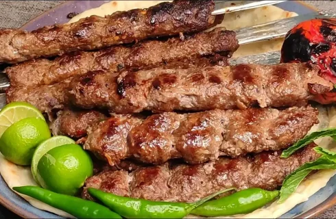 طرز تهیه کباب کوبیده خوشمزه و رستورانی در خانه با چند راهکار طلایی