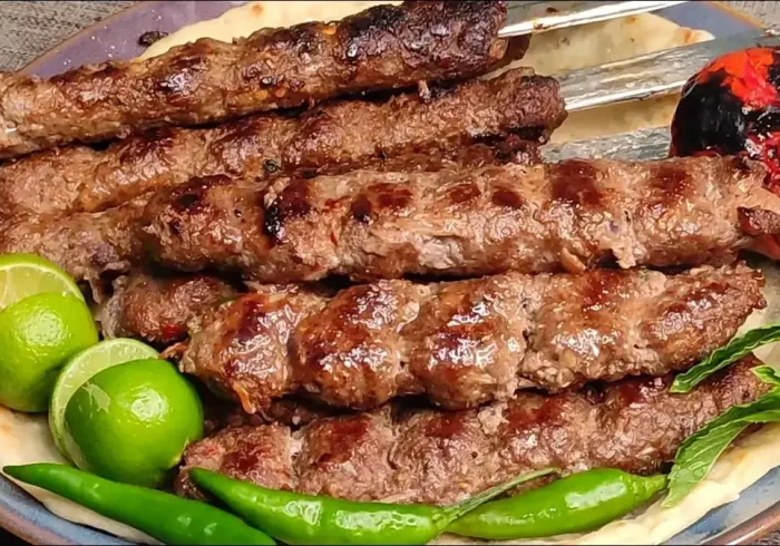 طرز تهیه کباب کوبیده خوشمزه و رستورانی در خانه با چند راهکار طلایی