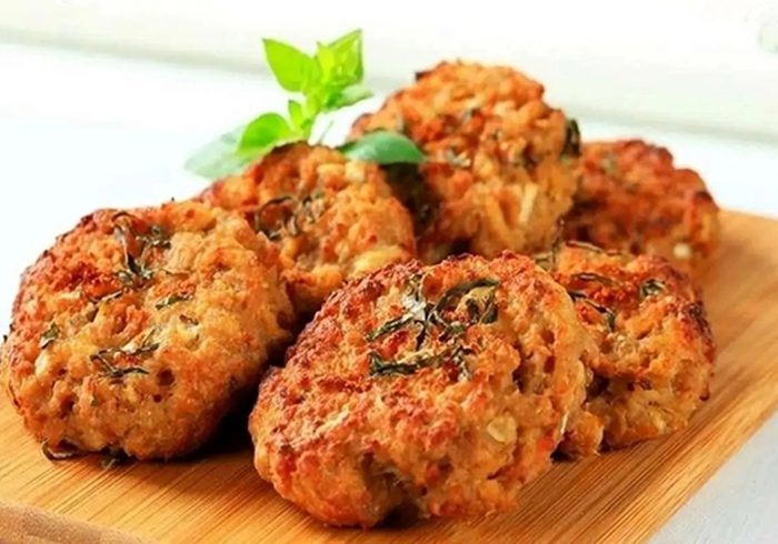 طرز تهیه کوکو مرغ کردی/ انتخابی فوری برای مهمانی‌های مجلسی