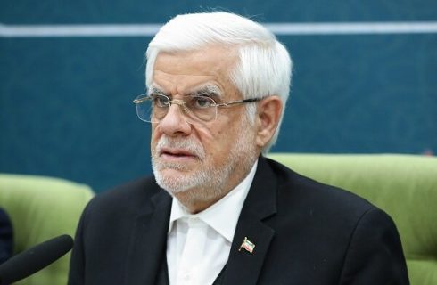 عارف: راهبرد اصلی بنیاد شهید پرهیز از تصدی‌گری باشد