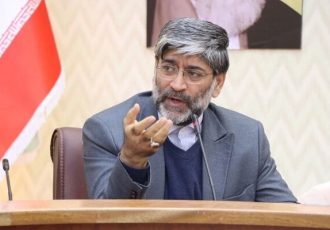 عتباتی: سیل خروشان مردم در ۹ دی فتنه دشمنان را نقش بر آب کرد عتباتی: سیل خروشان مردم در ۹ دی فتنه دشمنان را نقش بر آب کرد